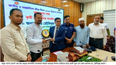 ‘বাংলা চ্যানেল’ জয় করে কৃতিসন্তান জাহিদকে সংবর্ধনা